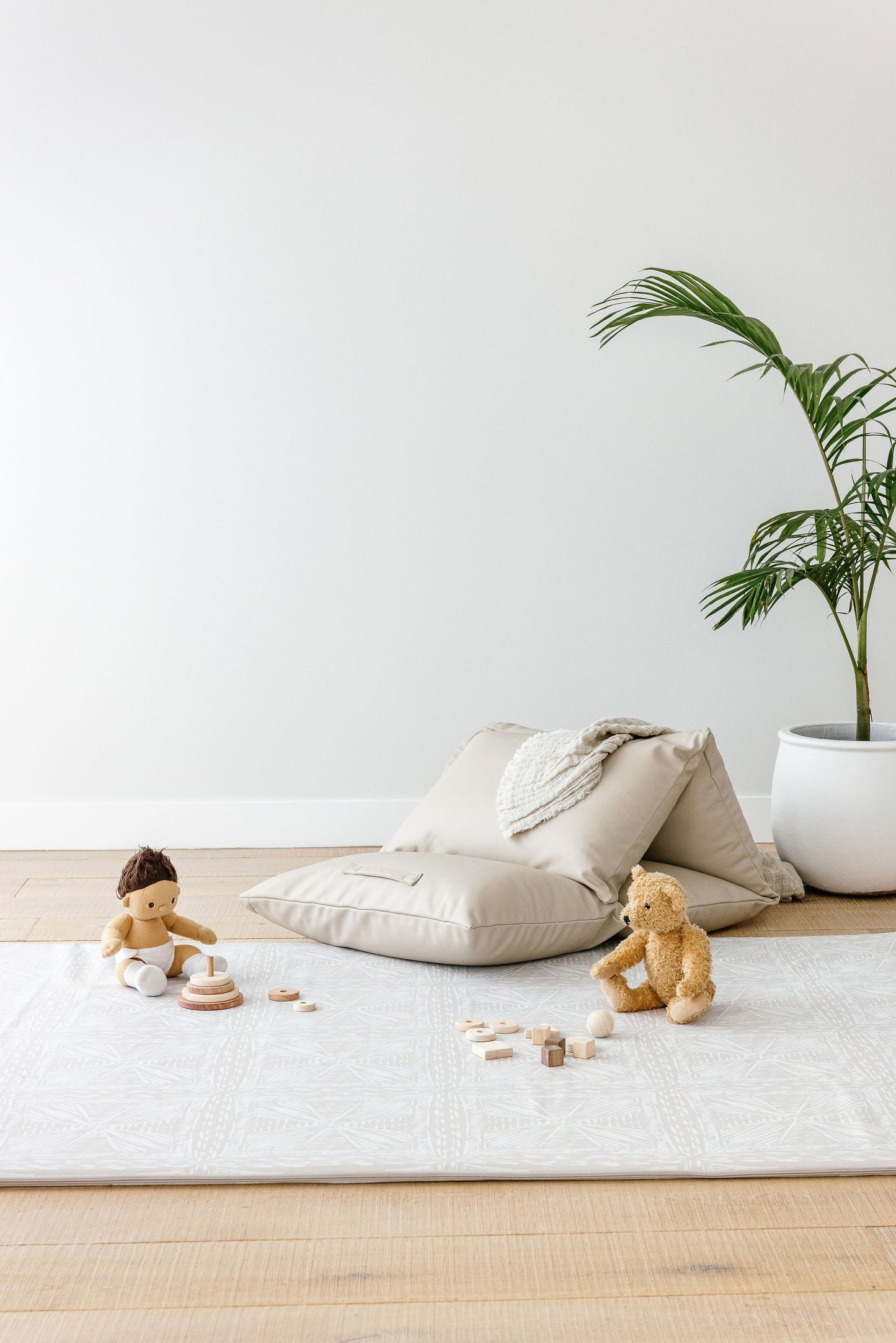 Cuvvy play mat cover, baby play mat, padded play mat, vegan leather, reversible, road play mat